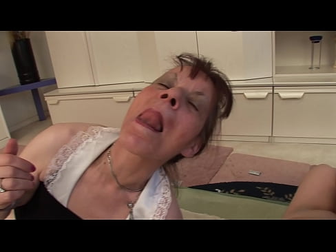 ❤️ Twee oumas en een oupa het 'n drietal Porno by ons ﹏